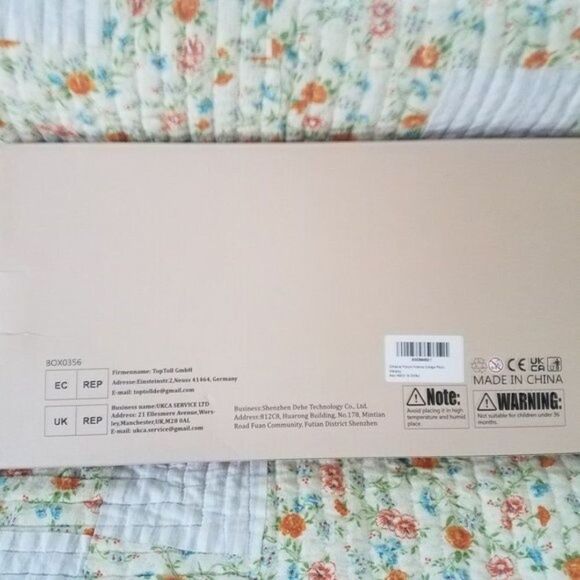 Wooden Picture Display Frame Board 14 Signs, Leaves, Mini Clothes Pins, Rope - Picture 3 of 12